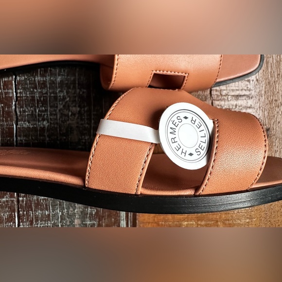 ❌SOLD❌ NWT - Authentic Hermes Oran Sandals 35.5 in Granite Rose - Picture 12 of 12